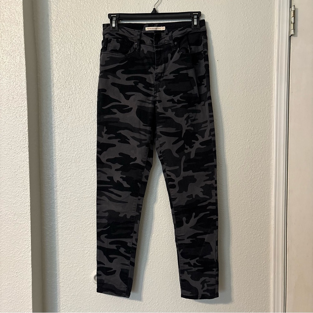 Levi Black Camouflage Skinny Jeans